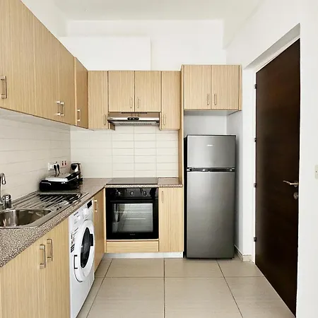 Apartment Phaedrus Living Ledras Residences 102 *